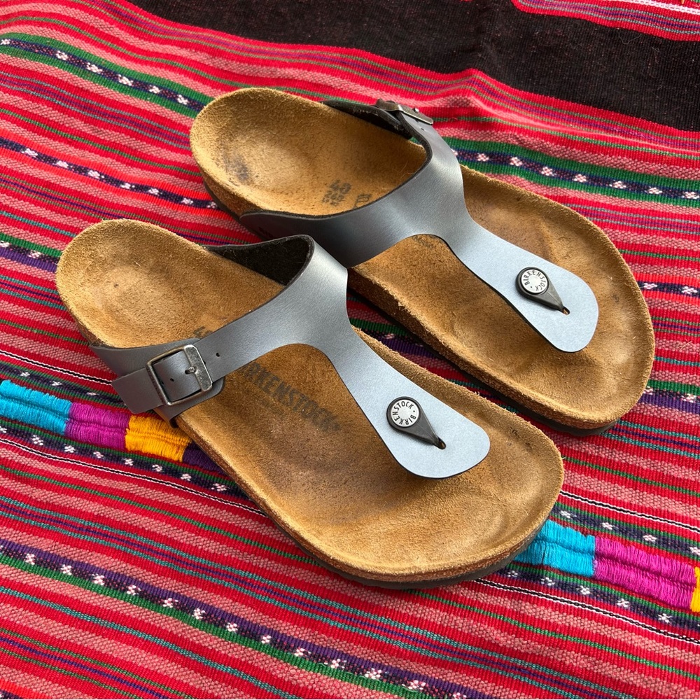 Birkenstock Gizeh Sandal, Birko-Flor, Metallic Color